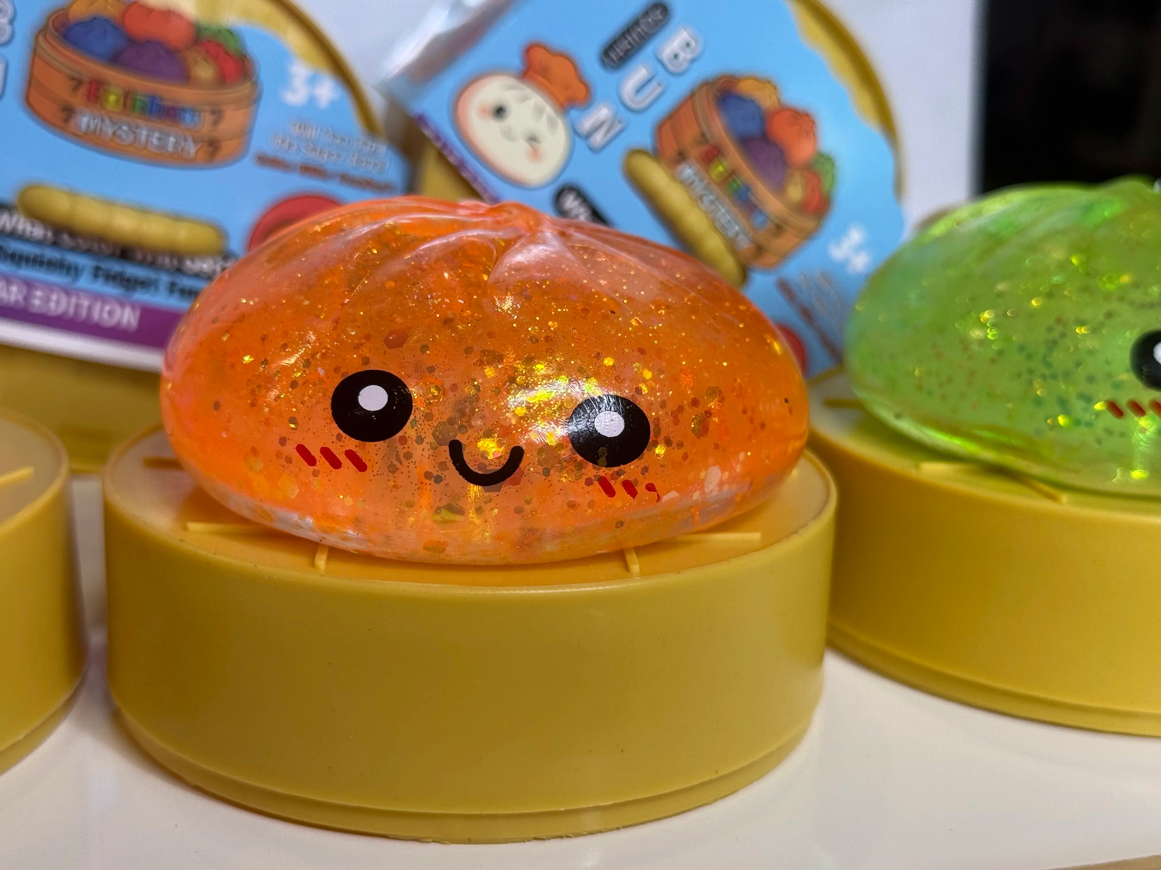 Glitter Dumpling Squishy (Random Color)