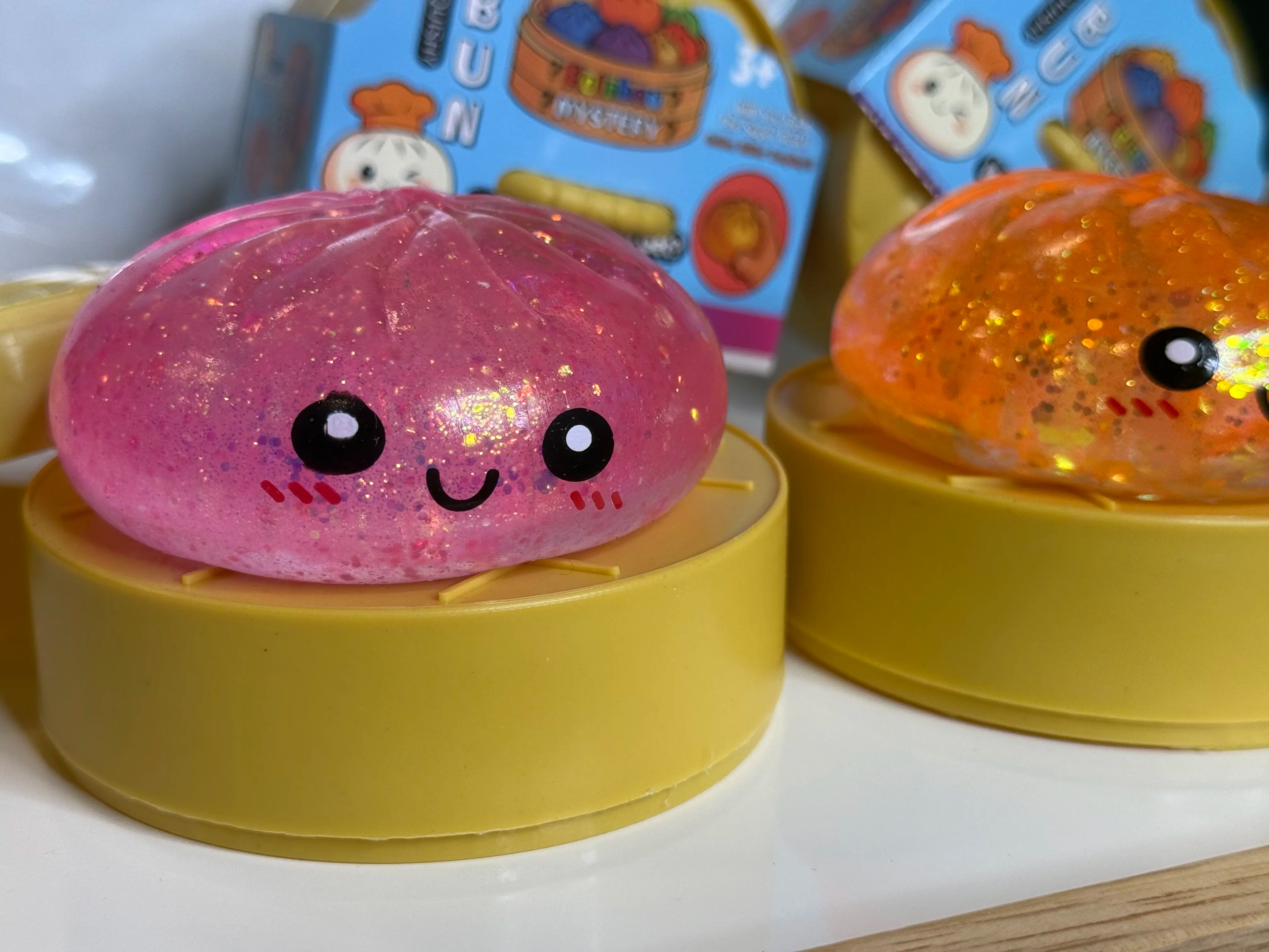 Glitter Dumpling Squishy (Random Color)